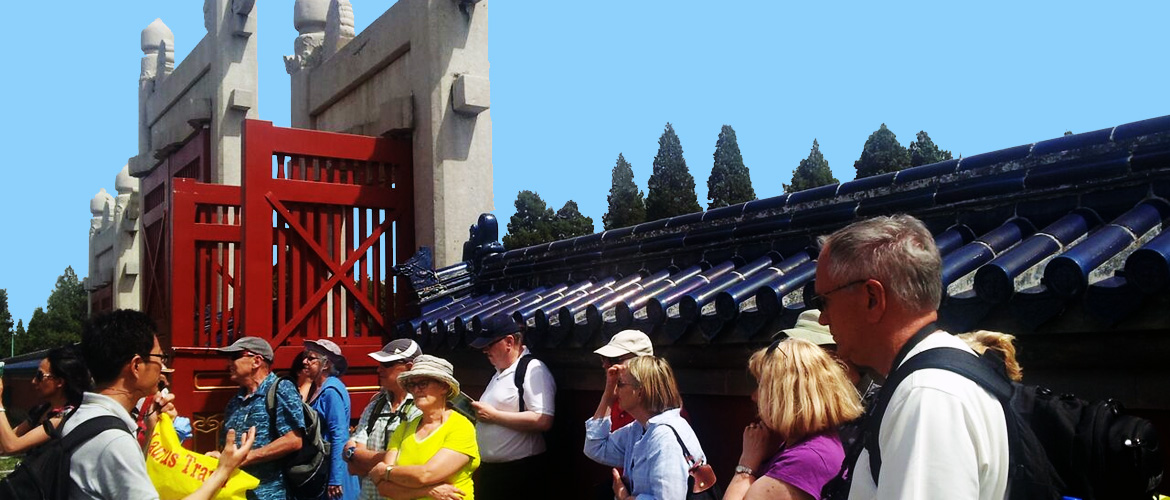 Laurus Travel Guide Service - - Why Laurus Travel’s exceptional guides make all the difference in an age of mass-market tours and AI-generated